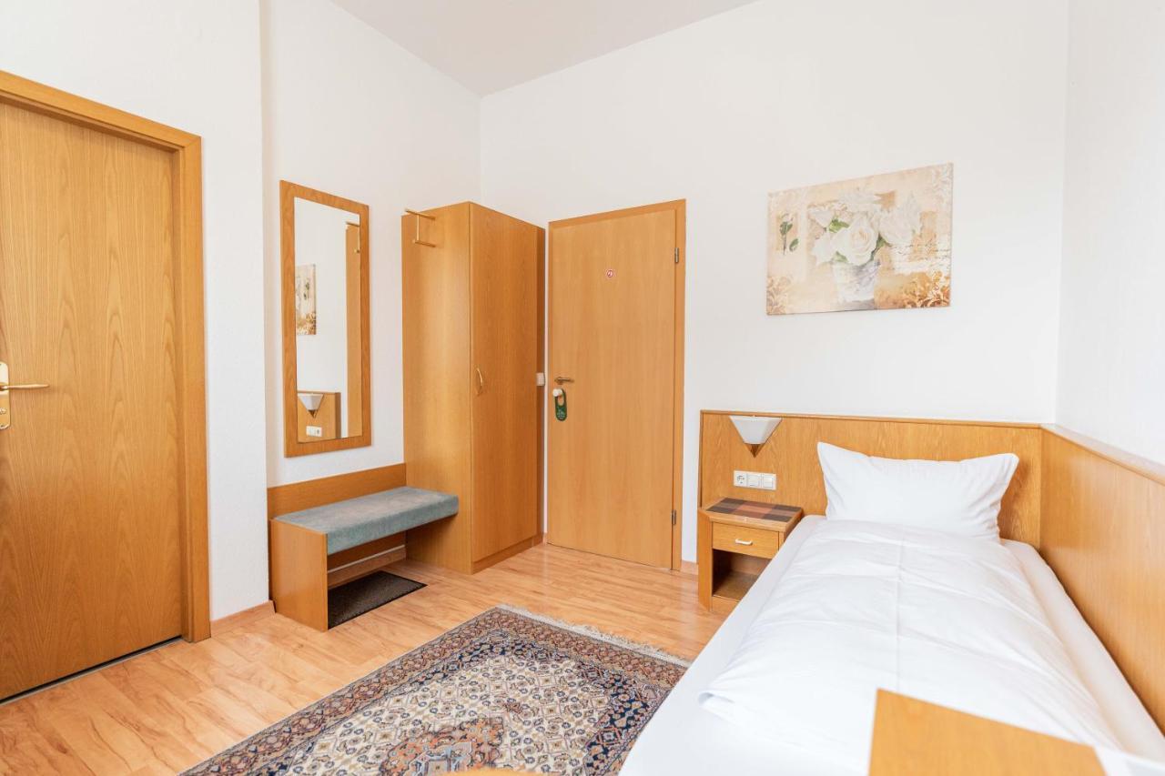 Hotel Am Roemerplatz Ulm Zewnętrze zdjęcie