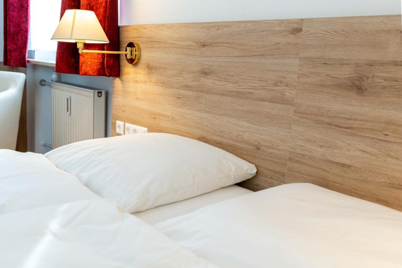 Hotel Am Roemerplatz Ulm Zewnętrze zdjęcie