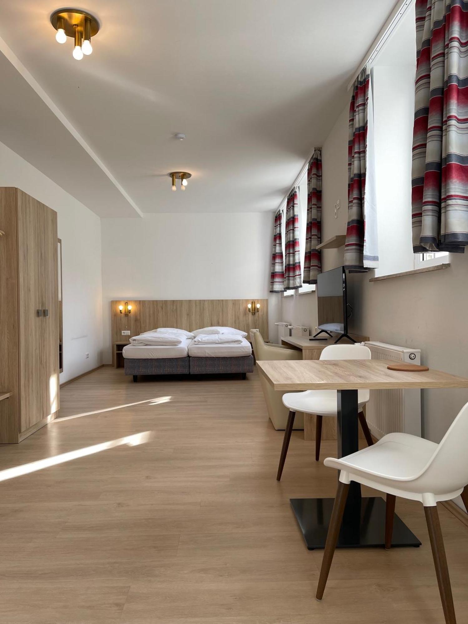 Hotel Am Roemerplatz Ulm Zewnętrze zdjęcie